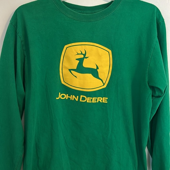John Deere Long Sleeve Green Graphic Shirt Size M - Picture 2 of 5